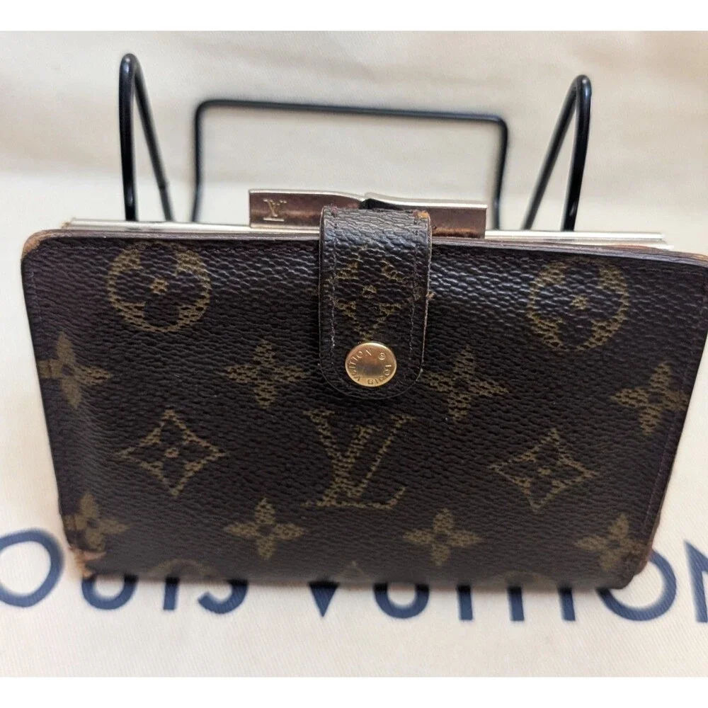 Louis Vuitton Monogram Kiss-Lock Bifold Wallet Vintage Made in USA S01901